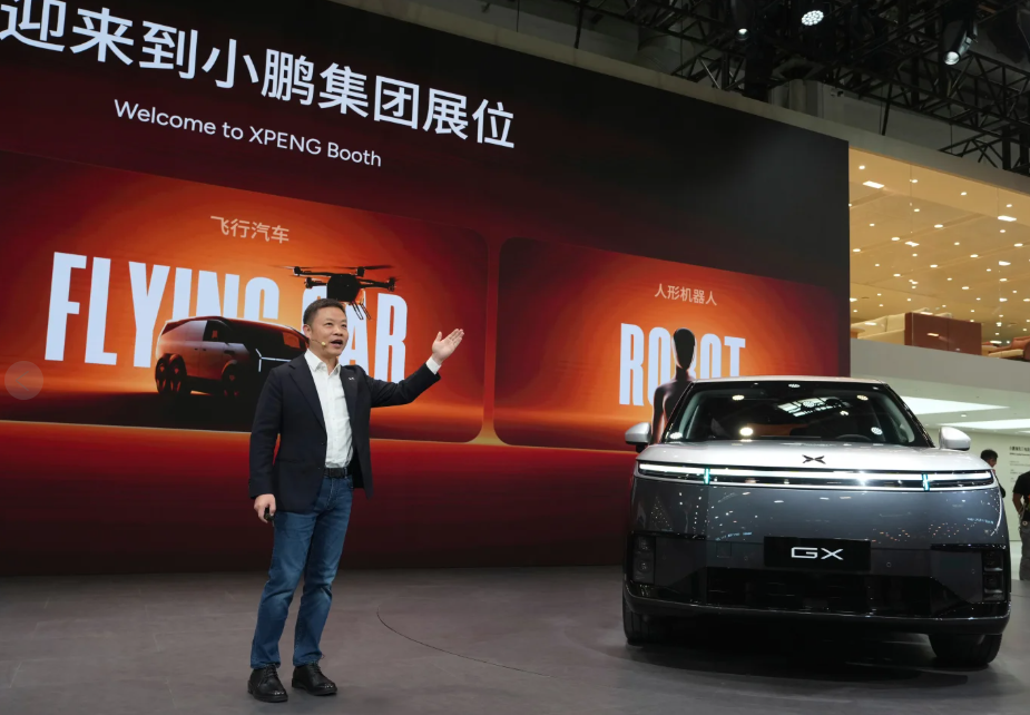 Chinese Carmakers Unveil New Tech at Beijing Auto